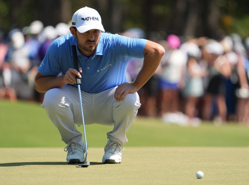 Patrick Cantlay, lining up a putt on the first green, is tied for second heading into the final round of the U.S. Open.