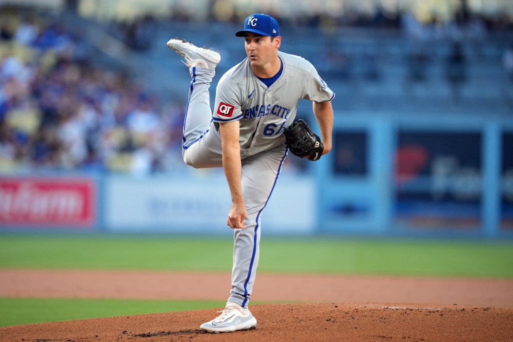 Seth Lugo throws a pitch during the first inning of the Royals' win.