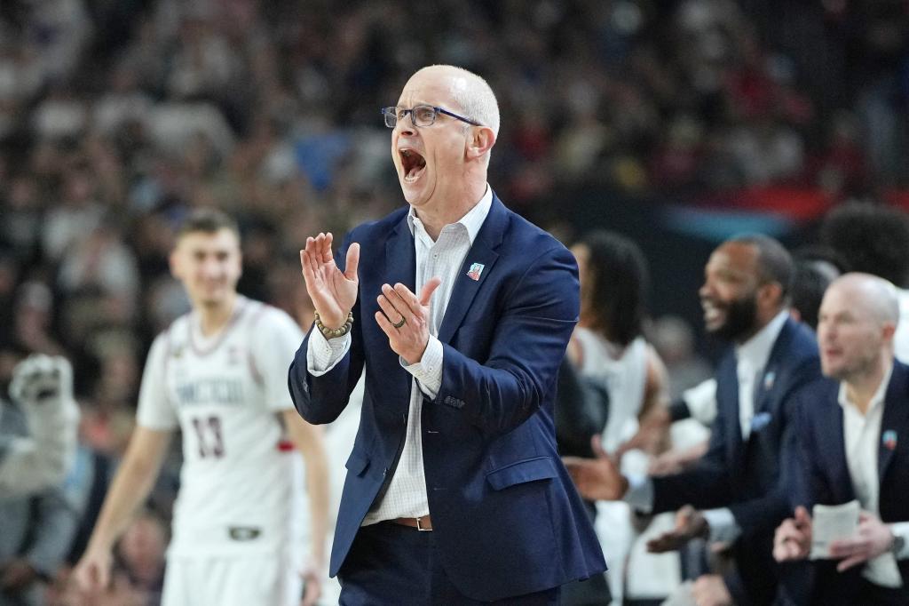UConn coach Dan Hurley will decide on Monday if he is heading to the Lakers.