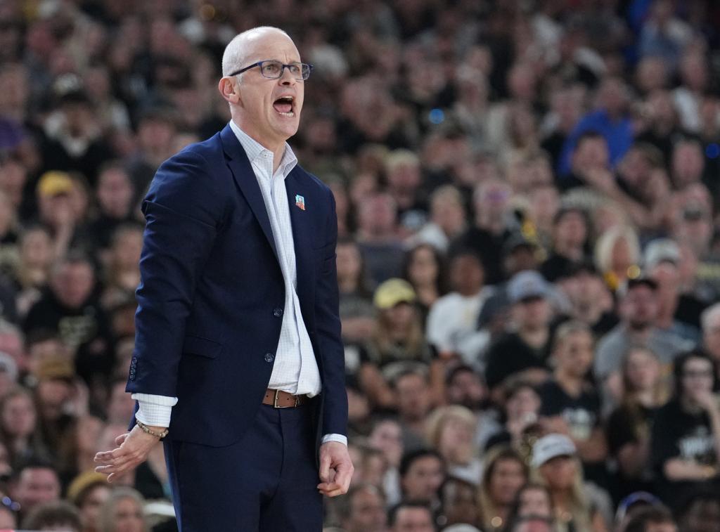 Connecticut Huskies head coach Dan Hurley shouts during the Men's NCAA national championship game against the Purdue Boilermakers at State Farm Stadium in Glendale on April 8, 2024.
