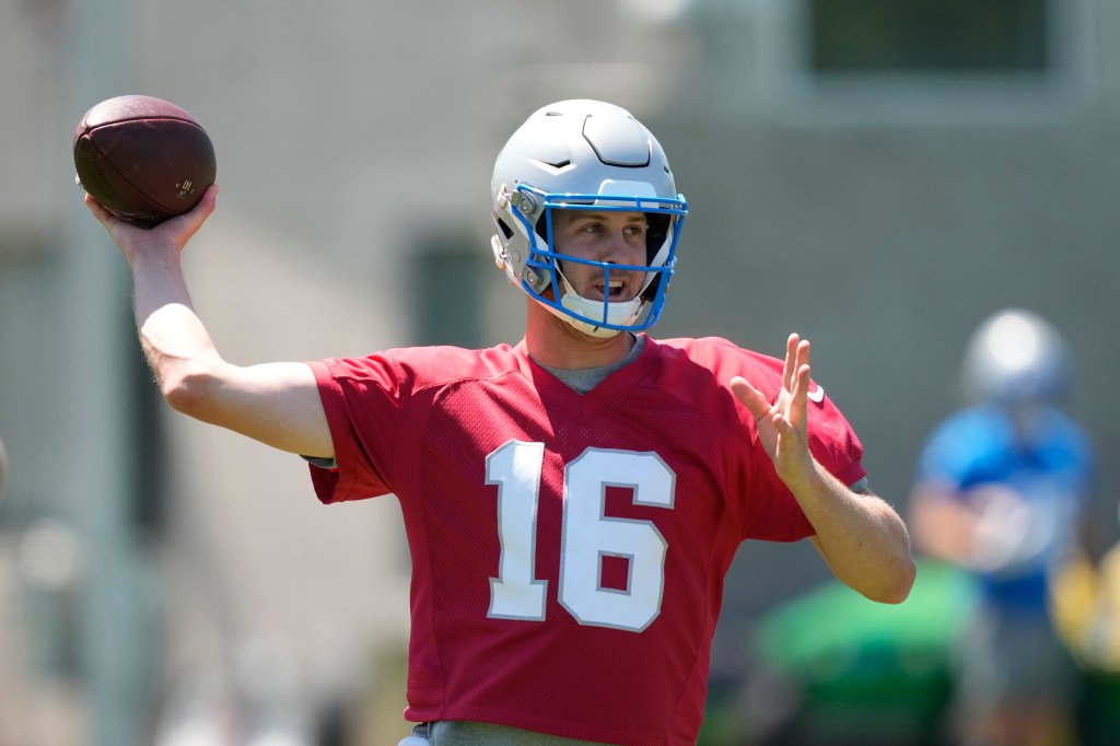 Jared Goff at Lions OTAs in May 2024.