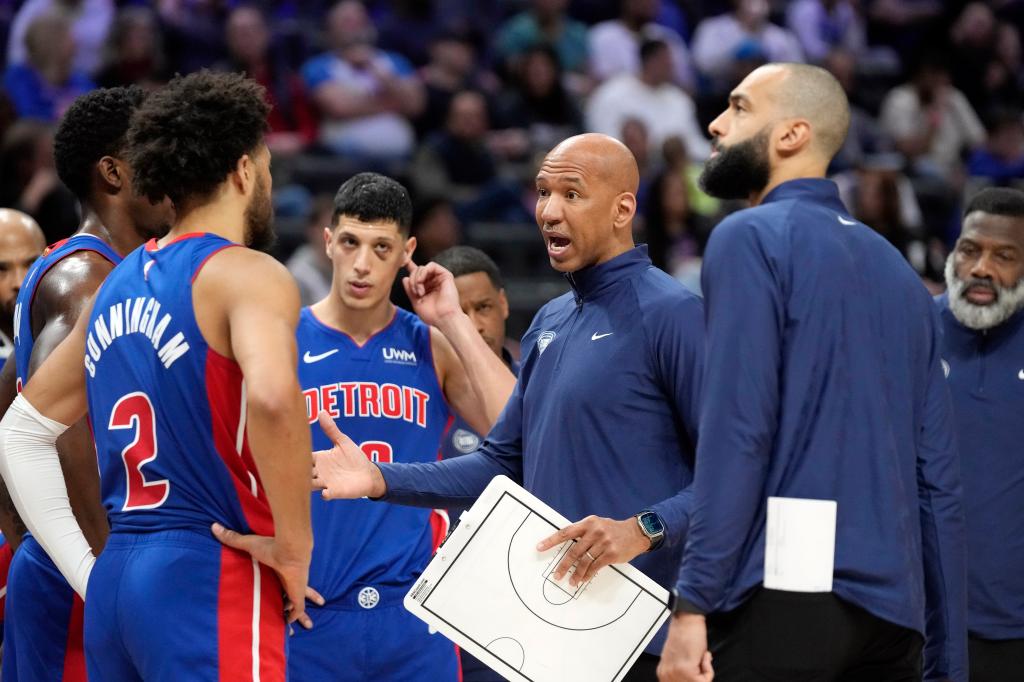 Detroit Pistons head coach Monty Williams providing instructions to his team during an NBA game against the Dallas Mavericks