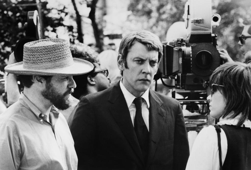 "Klute"  director Alan J. Pakula, Donald Sutherland, Jane Fonda in 1971.