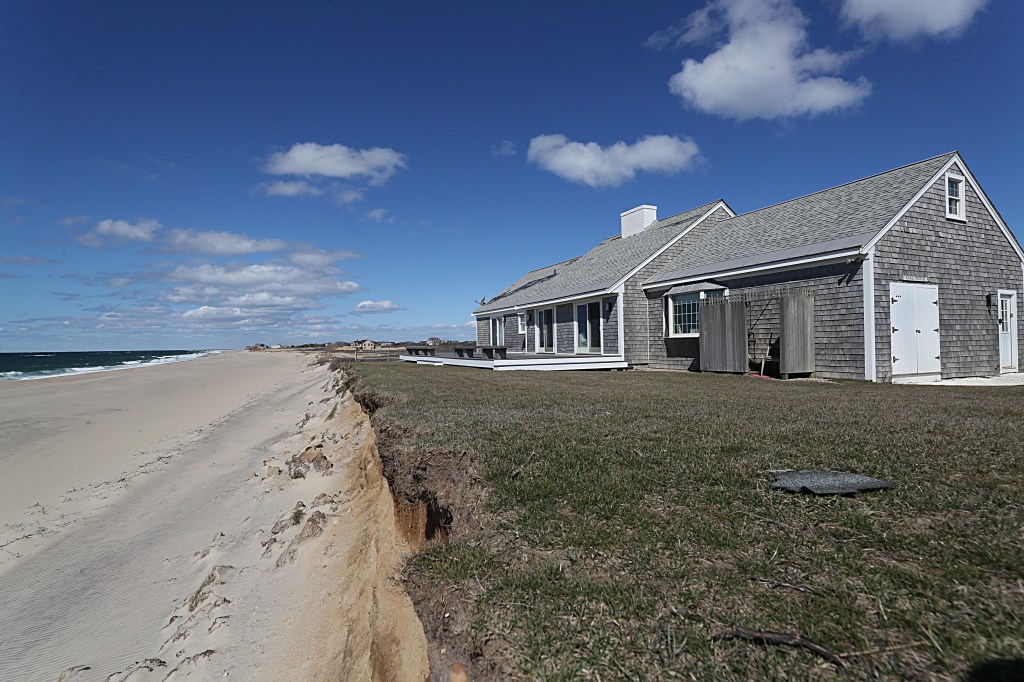 The house at 6 Sheep Pond Road which recently sold for $600,000 despite losing 30 feet of dune.