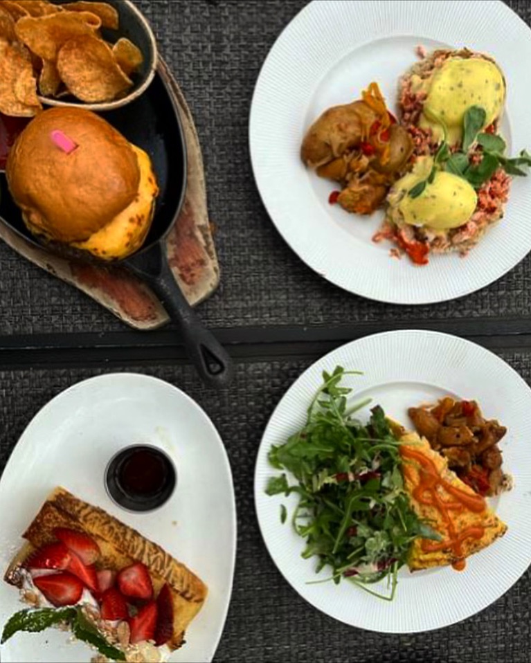 Did Tavern On The Green, a New York brunch favorite make a listing of the nation's best?