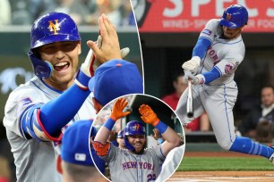 Mets' offense erupts to scorch Rangers with season-high 22 hits