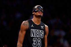 Brooklyn Nets center Nic Claxton (33) during the first half  against the Chicago Bulls wearing a protective mask at the Barclays Center.  Friday, March  29, 2024 in Brooklyn, N.Y.        
