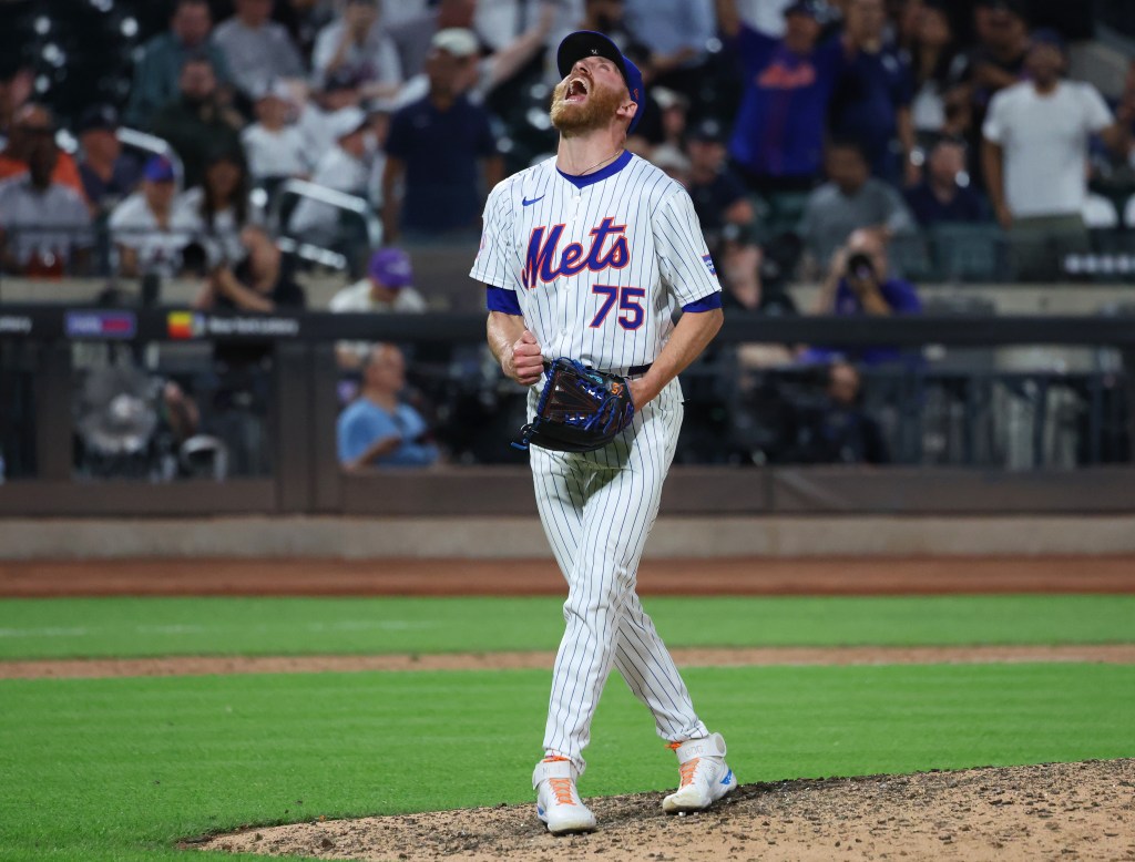 Reed Garrett reacts after saving the Mets' win over the Yankees on Tuesday.