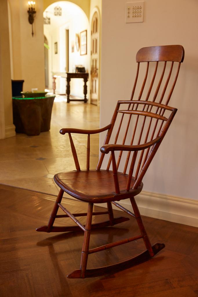 The rocking chair that once belonged to JFK.