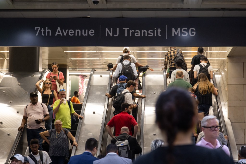 A "malfunctioning circuit breaker" caused a power outage between New York Penn Station and Newark Penn Station.