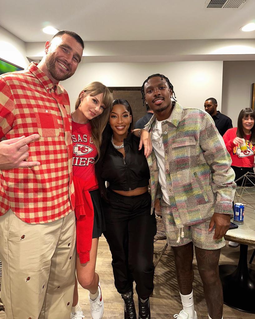 Travis Kelce, Taylor Swift, Chariah Gordon and Mecole Hardman. 