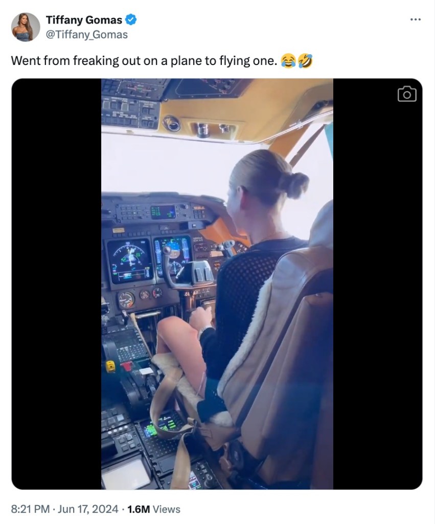 Gomas' Tweet detailing her flight.