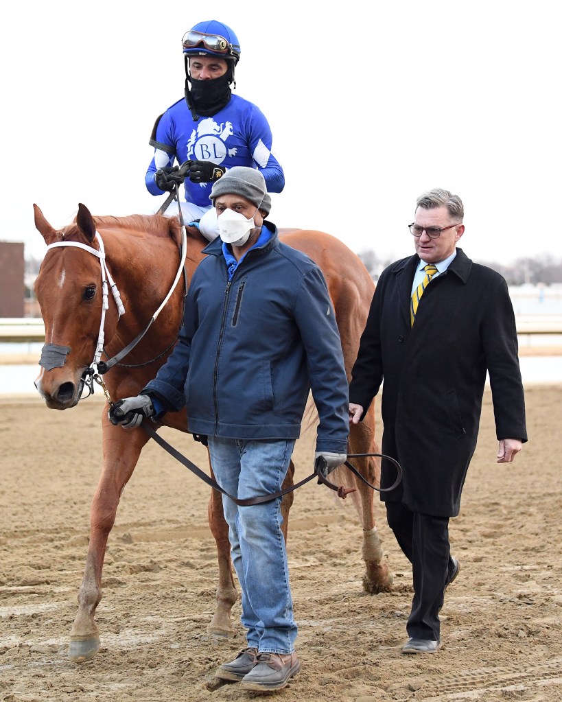 Horse racing trainer Toby Sheets (r.) was found dead in Greece at the age of 55.