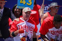 Who to bet on in Hot Dog Eating Contest with Joey Chestnut banned