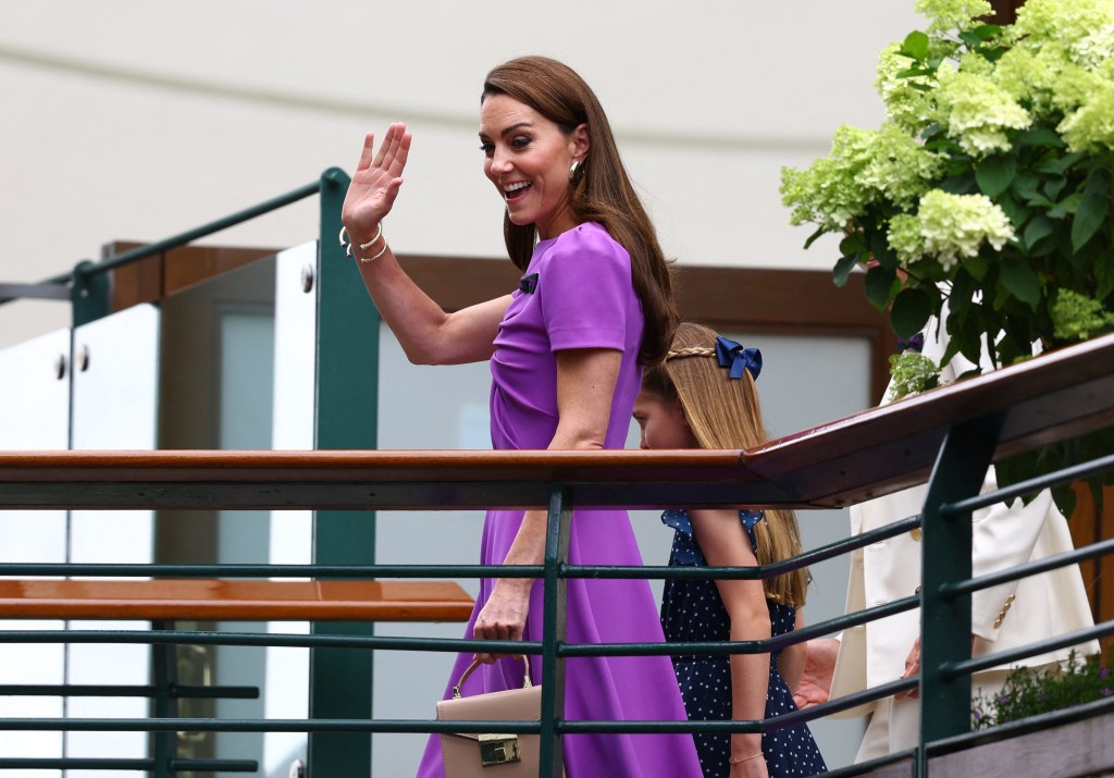 Kate Middleton arrives at Wimbeldon