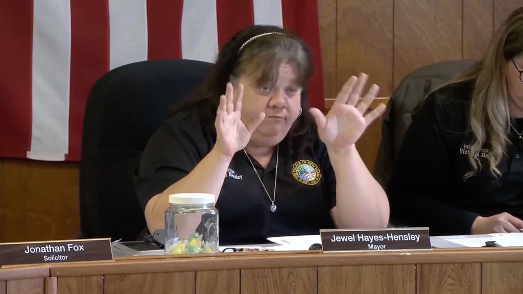 Mayor Jewell Hayes-Hensley claimed Webb’s office reeked of the devil’s lettuce while she and a council member were there collecting his daily logs.