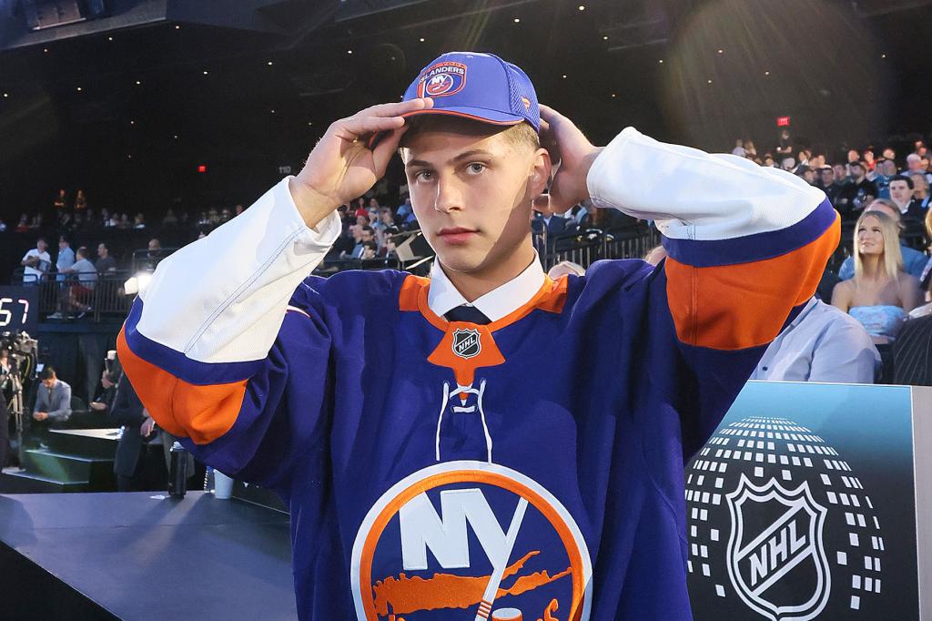 Kamil Bednarik is selected by the New York Islanders with the 61st overall pick during the 2024 Upper Deck NHL Draft at Sphere on June 29, 2024 in Las Vegas, Nevada. 