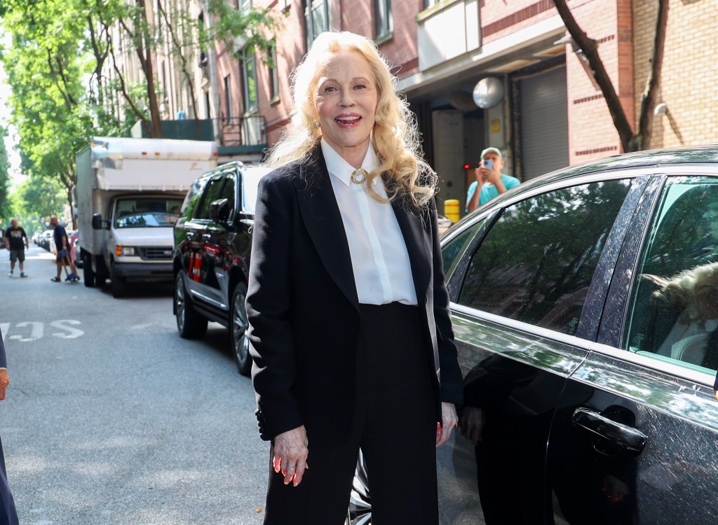 Faye Dunaway seen smiling in New York