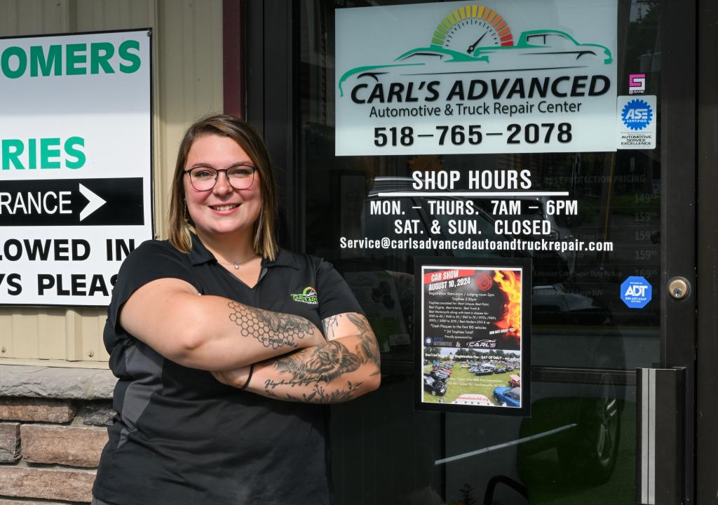 Victoria Carl in front of her shop