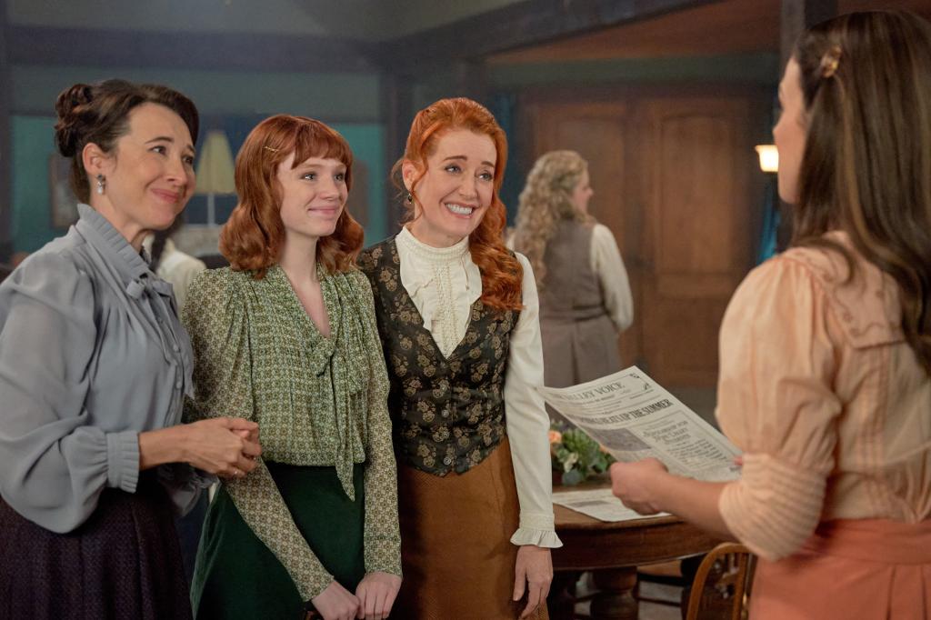 Loretta Walsh, Mamie Laverock, Johannah Newmarch and Erin Krakow in "When Calls the Heart." 