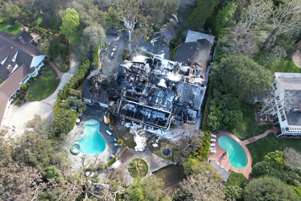 Cara Delevingne's house burnt down