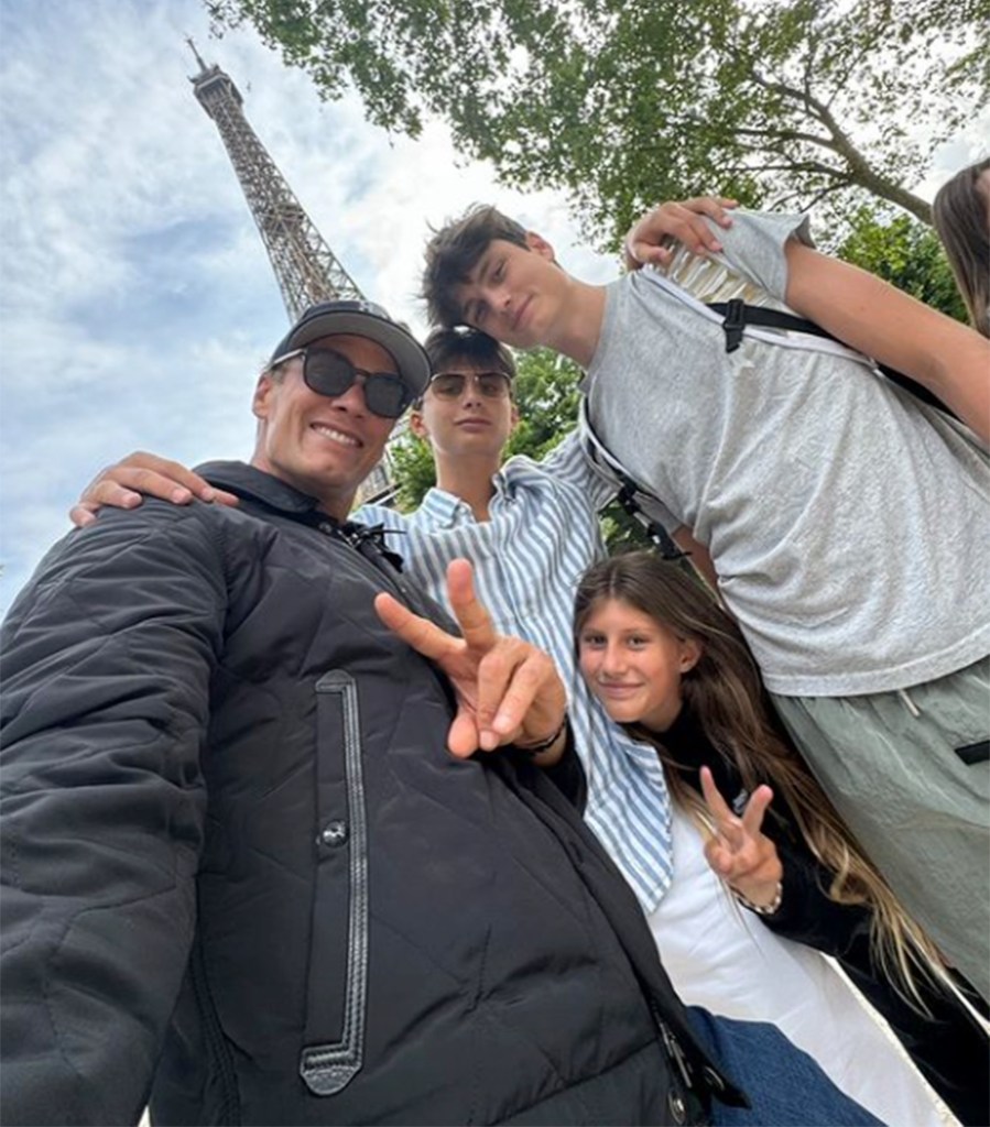 Tom Brady poses in Paris with his three children.