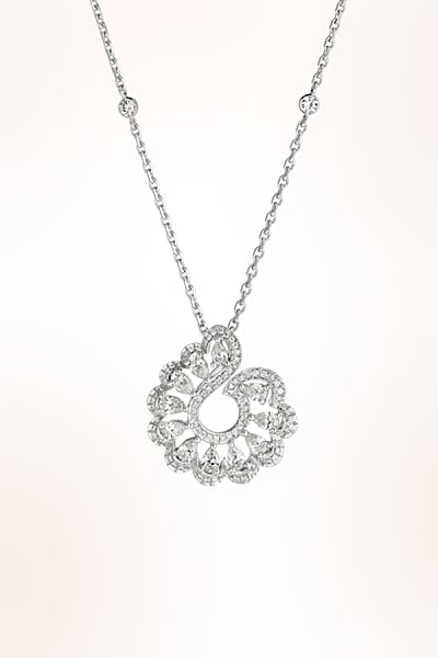 Precious Lace High Jewellery diamond pendant