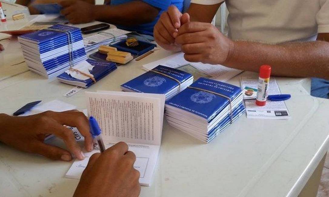 Para conter desemprego, governo quer autorizar redução de salários Foto: Arquivo