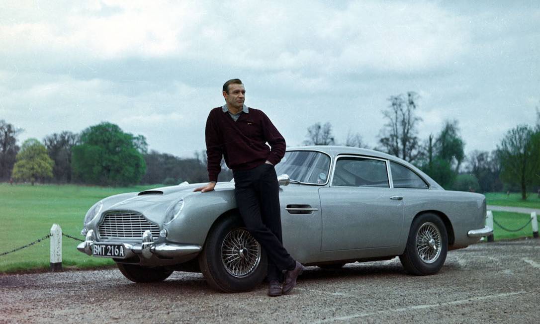 Aston Martin DB5, dirigido por James Bond, será recriado Foto: Divulgação