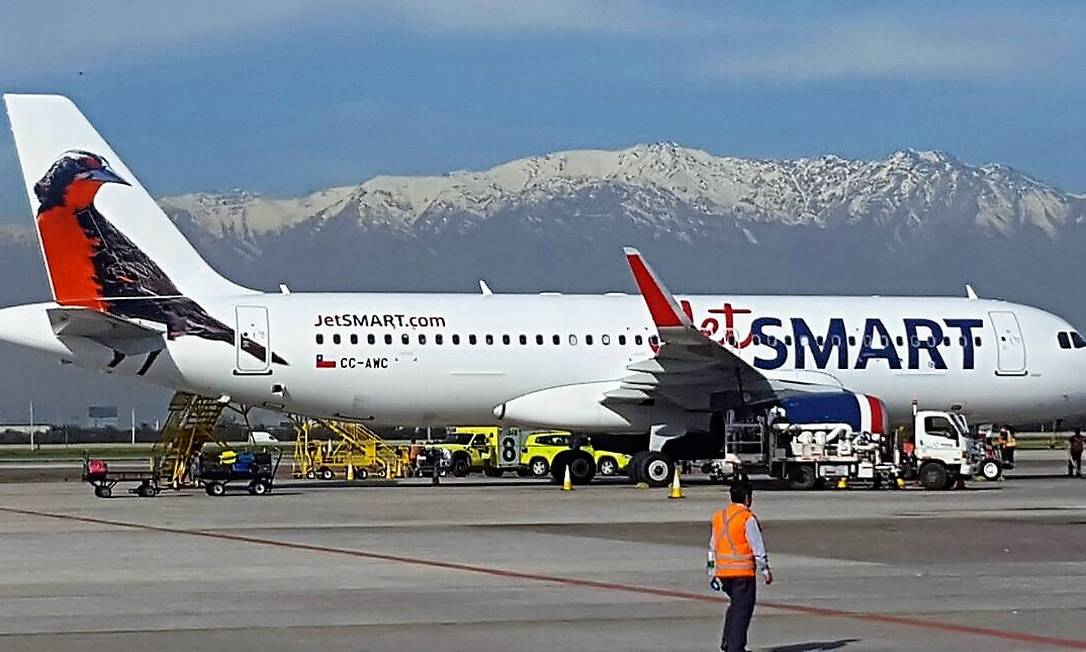 Aeronave Airbus A320 da JetSmart no Aeroporto Internacional de Santiago Foto: Divilgação 