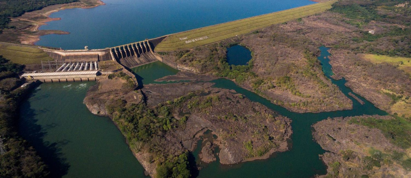  A usina Hidreletrica de Marimbondo esta operando abaixo da capacidade por causa do período da estiagem Foto: Ferdinando Ramos / Agência O Globo