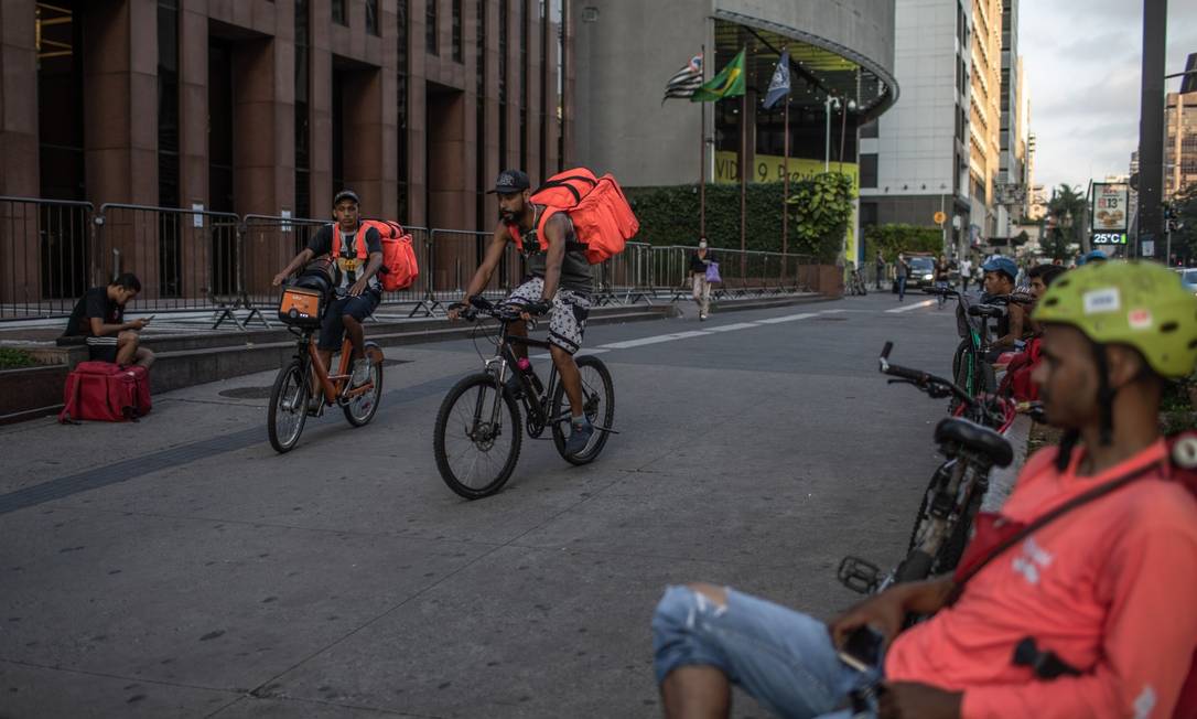 Aplicativos terão seu próprio MEI: governo quer exigir contribuição de motoristas e entregadores Foto: Victor Moriyama / Bloomberg