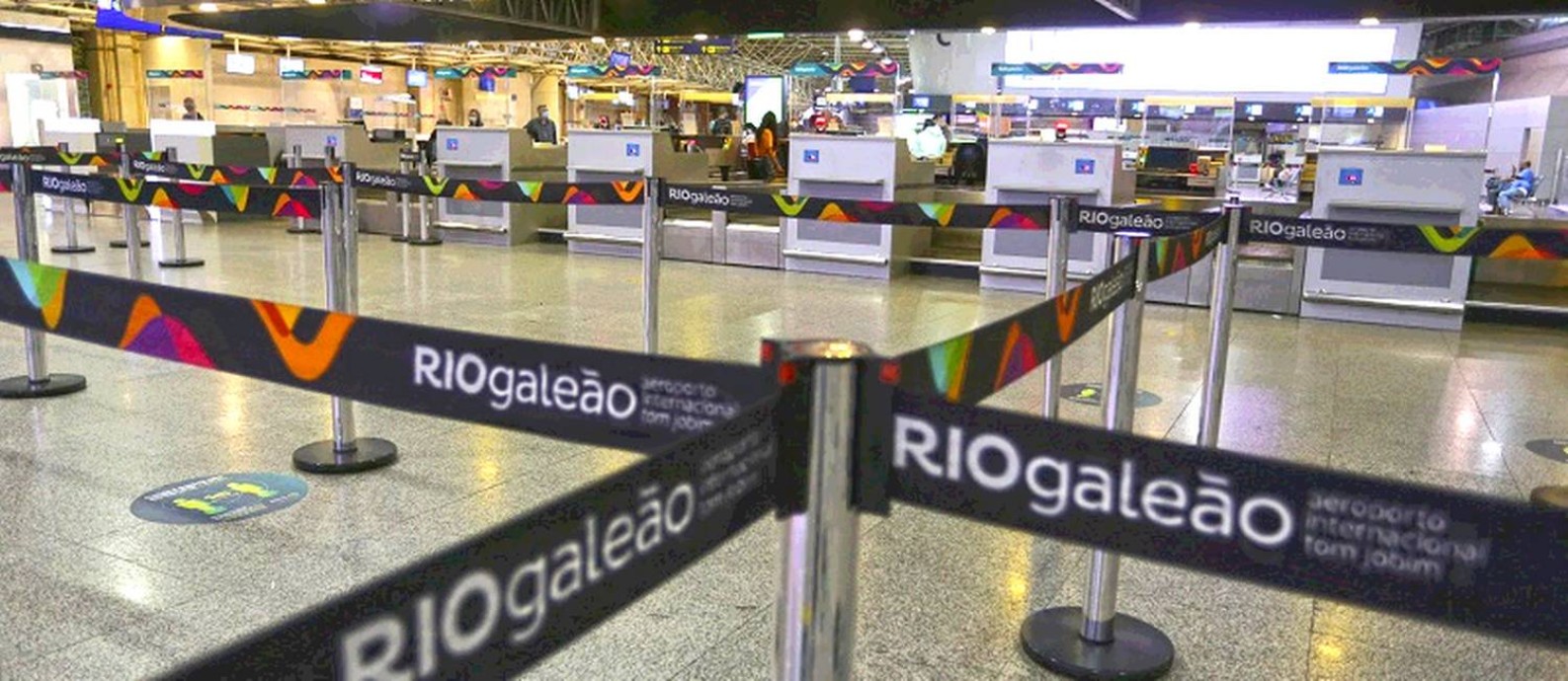 Baixo movimento: Aeroporto Internacional do Galeão foi muito atingido pela pandemia Foto: Marcia Foletto / Agência O Globo