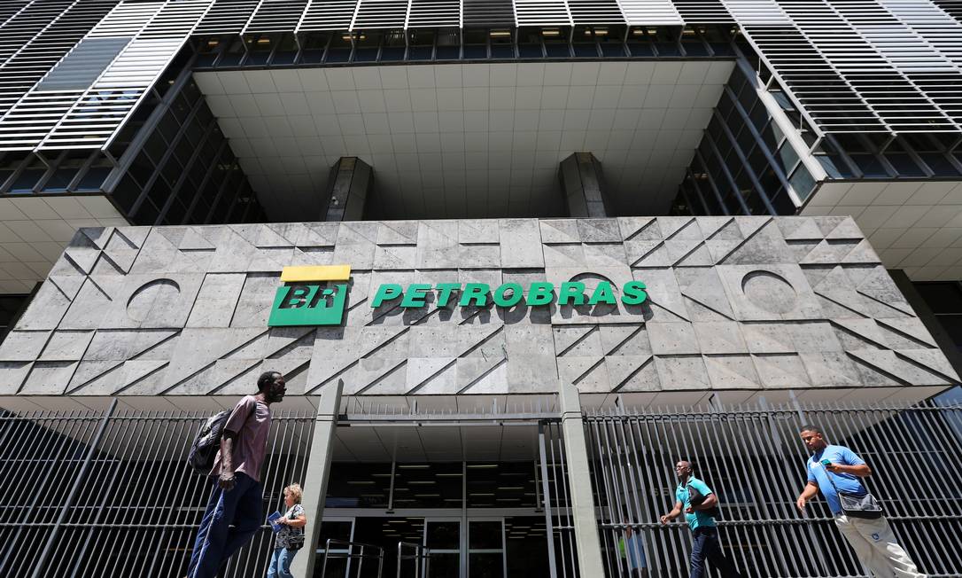 Sede da Petrobras: Lei das Estatais e estatuto da empresa têm travas para evitar ingerências políticas Foto: Sergio Moraes / Reuters