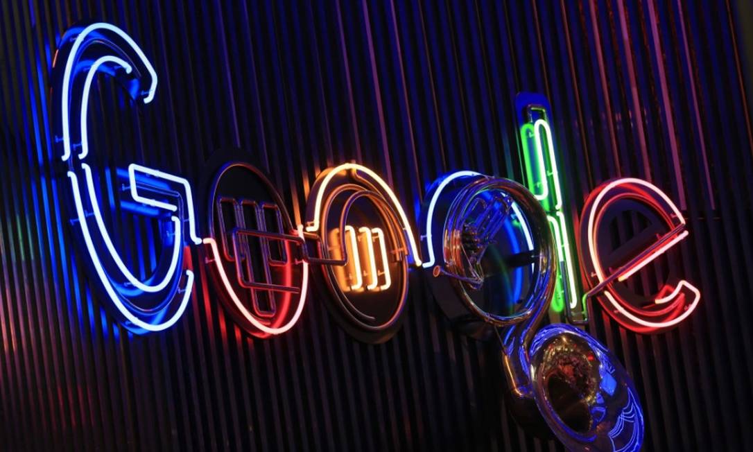 Google é acusado de impedir a concorrência e pressionar desenvolvedores a venderem aplicativos por meio da Play Store Foto: Bloomberg