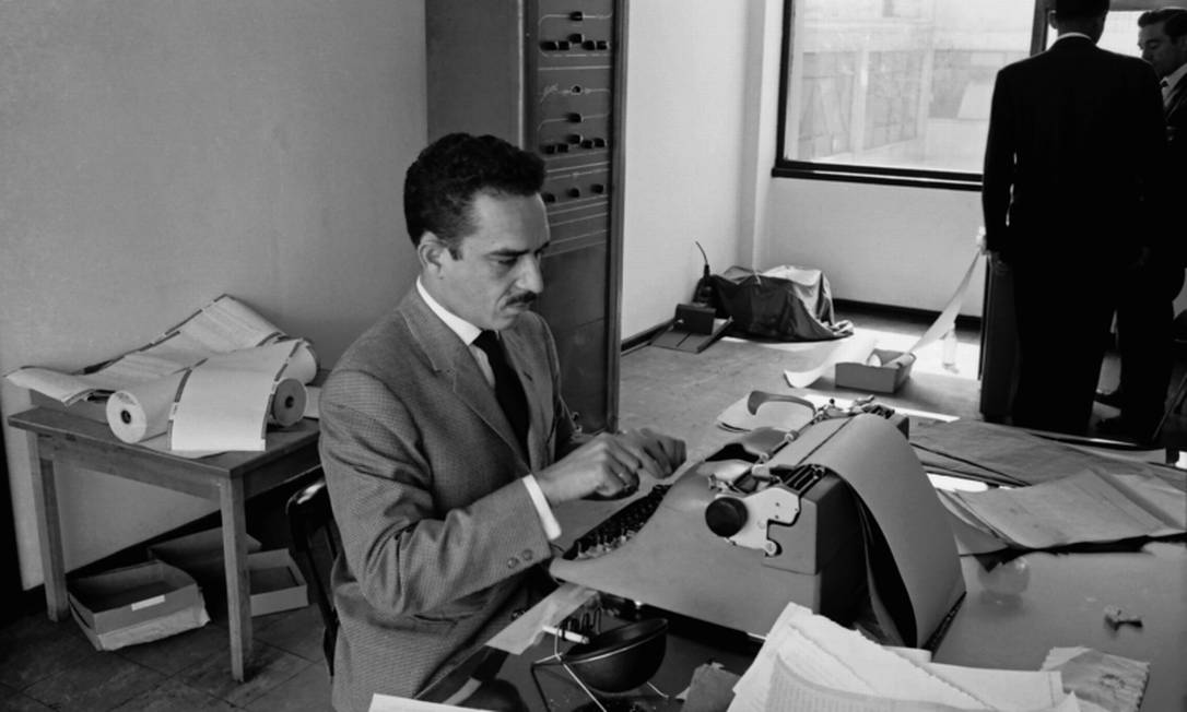 
Bogotá. O escritor no escritório da agência cubana de notícias Prensa Latina
Foto:
/
Hernán Diaz/Divulgação/1959
