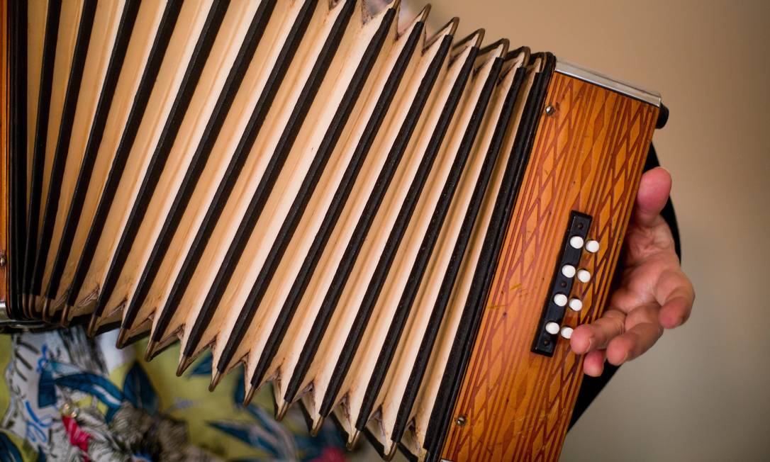 
Oito baixos. Hermeto Pascoal e a sanfona que ganhou quando tinha 8 anos.
Foto:
/
Pedro Kirilos / Agência O Globo
