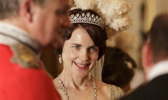 Elizabeth McGovern como Lady Cora em 'Downton Abbey' Foto: Divulgação