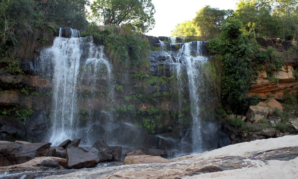 O curso do rio também revela paisagens inesperadas, como cachoeiras Foto: Eduardo Vessoni