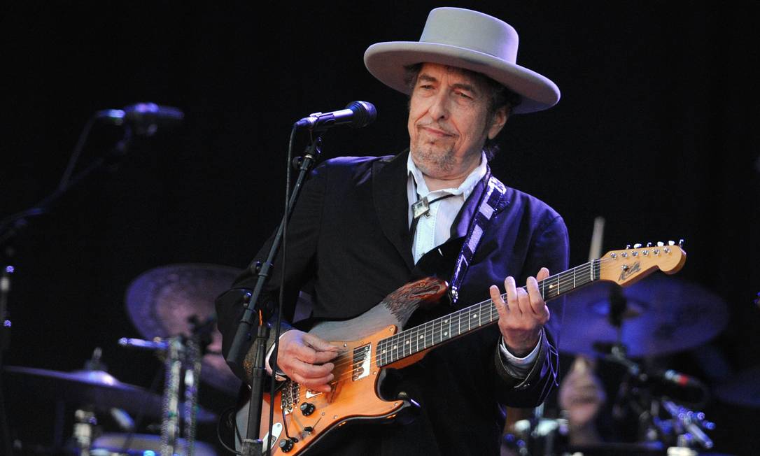 Bob Dylan se apresenta em show em 2012 Foto: AFP