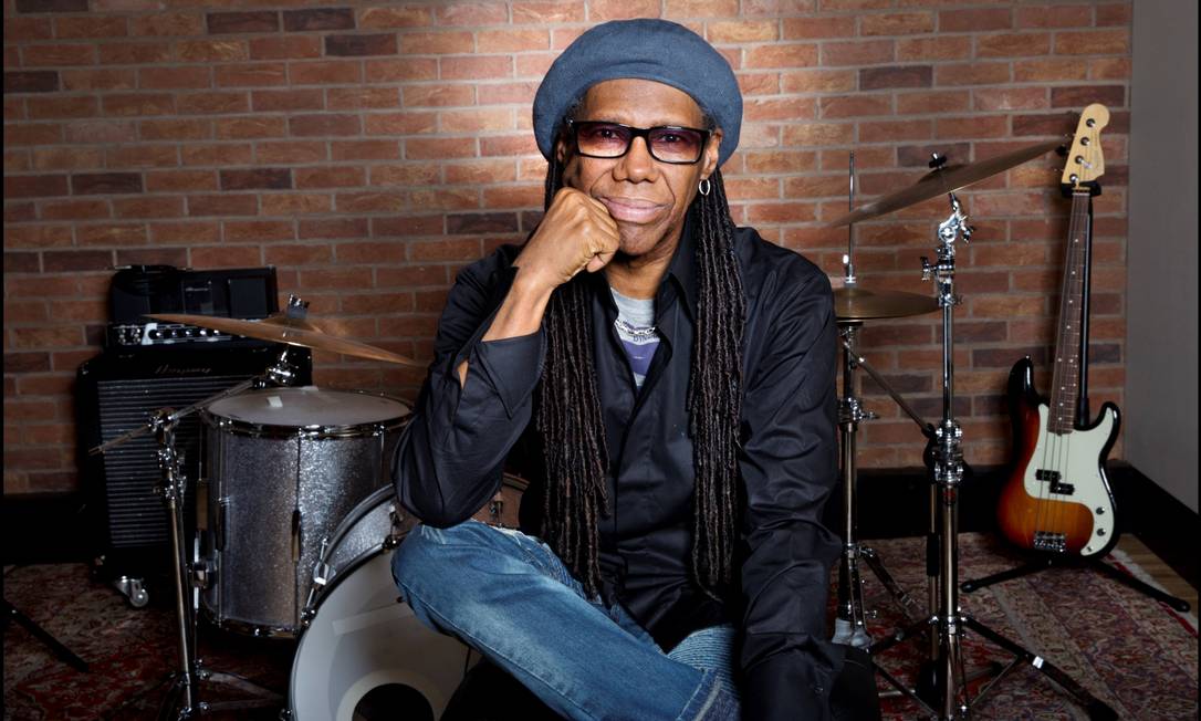 O guitarrista e produtor Nile Rodgers, do grupo Chic Foto: Jill Furmanovsky / Divulgação