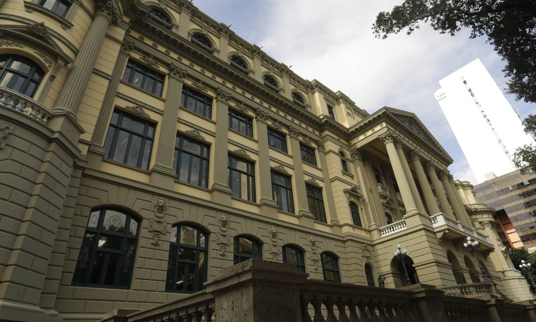 Fachada da Biblioteca Nacional, que teve fachada restaurada em 2018 Foto: Gabriel de Paiva / Agência O Globo