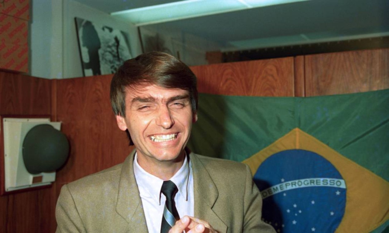 Bolsonaro se candidatou pela primeira vez a um cargo legislativo em 1988. Nesta foto, de 1993, já exercia mandato como deputado federal Foto: Edivaldo Ferreira / Agência O Globo / Agência O Globo