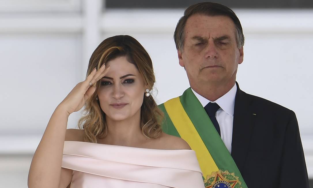 Michelle Bolsonaro discursa em libras antes do marido no parlatório Foto: EVARISTO SA / AFP