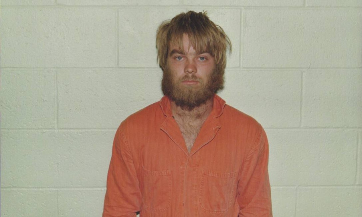 'Making a murderer': a série de 2015 acompanha a complicada história de Steven Avery, que passou 18 anos na prisão por um estupro e, em 2017, foi condenado em um outro caso, por assassinato. Este ano, a série ganhou uma continuação e Avery terá um novo julgamento. Disponível na Netflix Foto: Divulgação