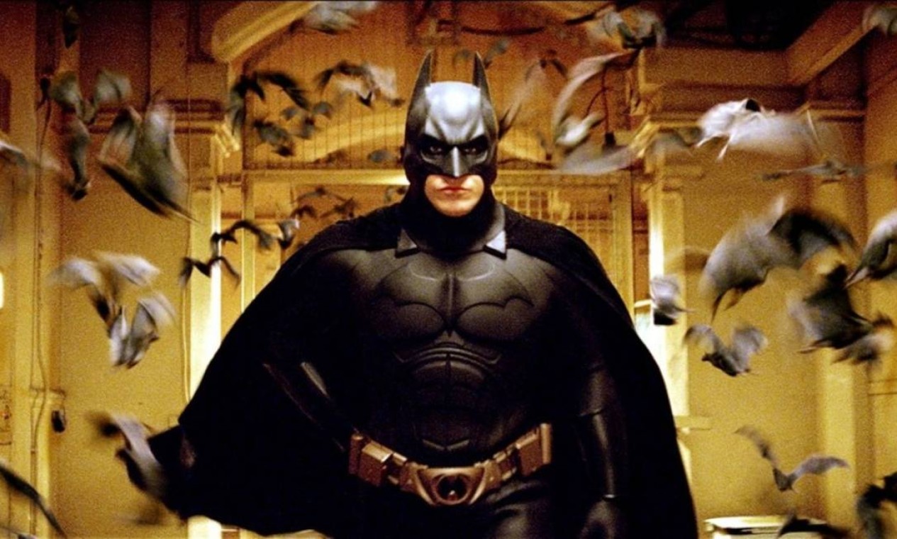 2005//Christian Bale no filme "Batman Begins", de Christopher Nolan, início de uma trilogia que recuperou o prestígio do personagem com uma visão mais realista Foto: Reprodução