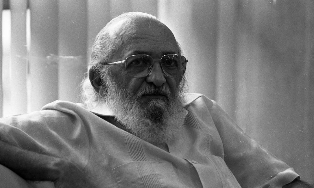 O educador Paulo Freire, em foto de 1989 Foto: Silvio Correa / Agência O Globo