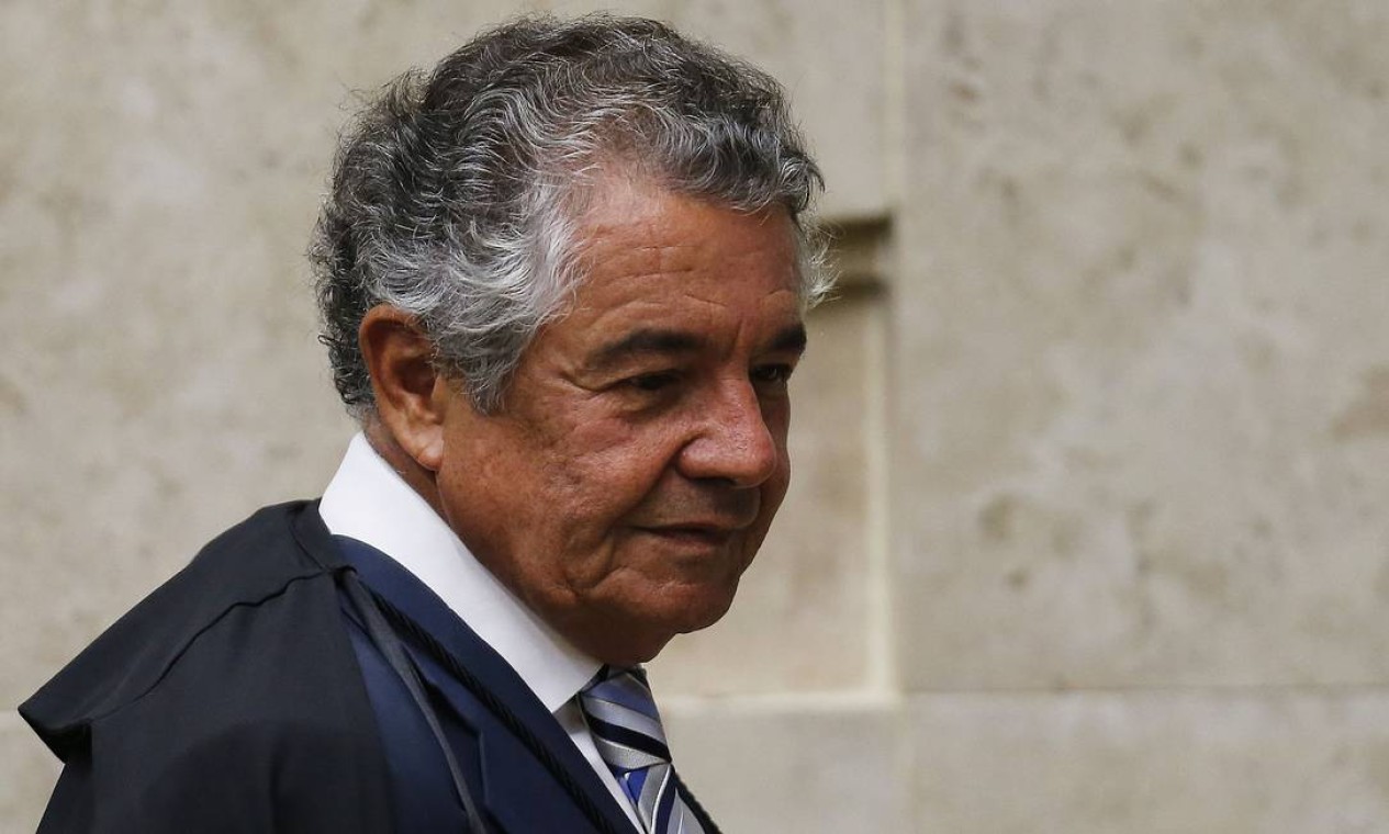 PEDIDO NEGADO - Em janeiro, no recesso do STF, o ministro Luiz Fux suspendeu as investigações temporariamente, a pedido de Flávio. Em fevereiro, Marco Aurélio revogou a decisão e autorizou o MPRJ a continuar com a apuração. Flávio havia pedido a transferência do caso para o STF e a anulação de provas Foto: Jorge William / Agência O Globo