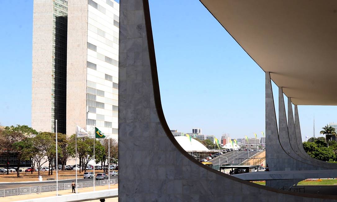 O Palácio do Planalto e o Congresso Nacional Foto: Givaldo Barbosa / Agência O Globo