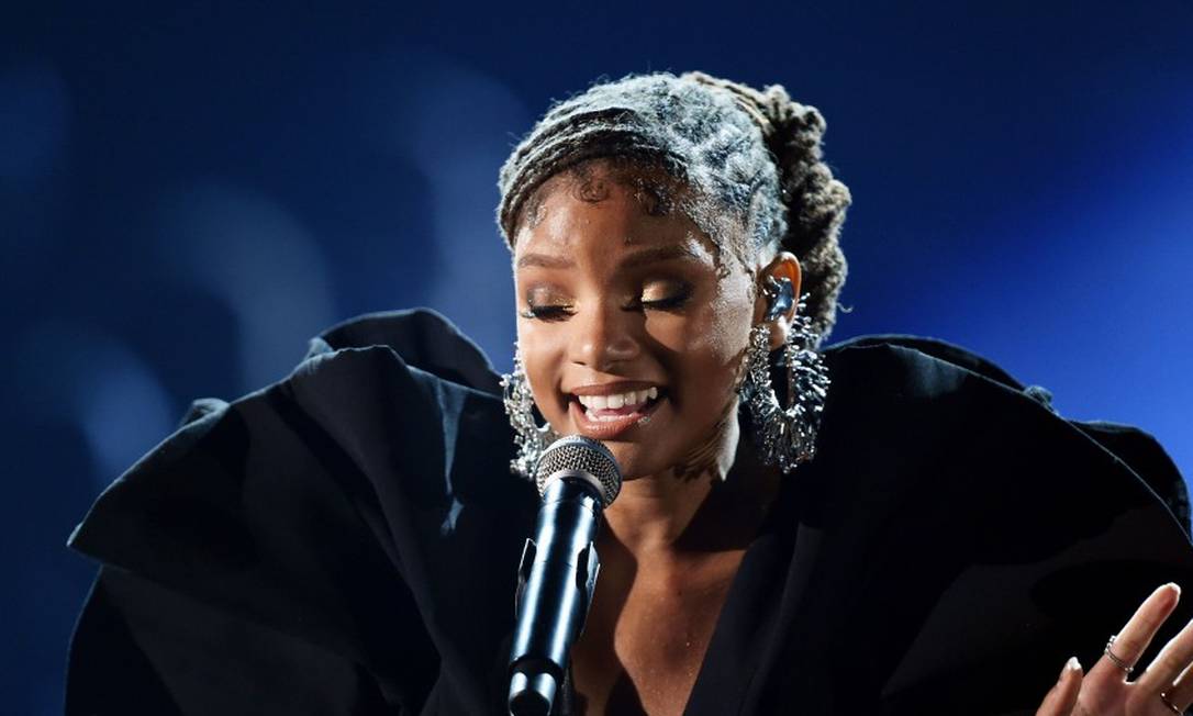 Halle Bailey vai encarnar Ariel Foto: KEVIN WINTER / AFP